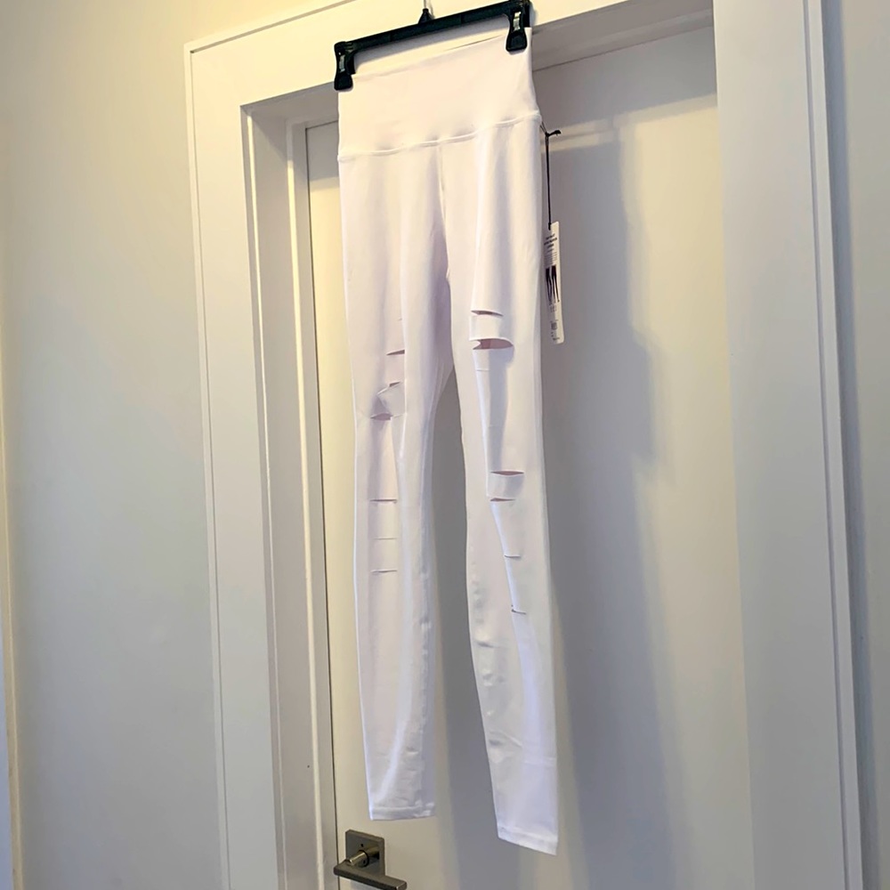 ALO YOGA: Brand new white alo ripped warrior leggings